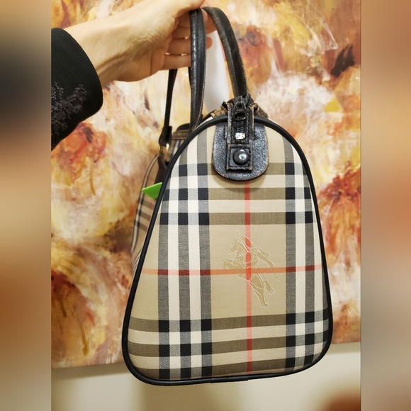 Burberrys handbag in excellent condition - Picture 2 of 8